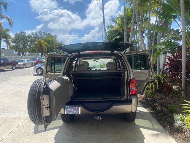 Used 2003 Jeep Liberty Limited image 16