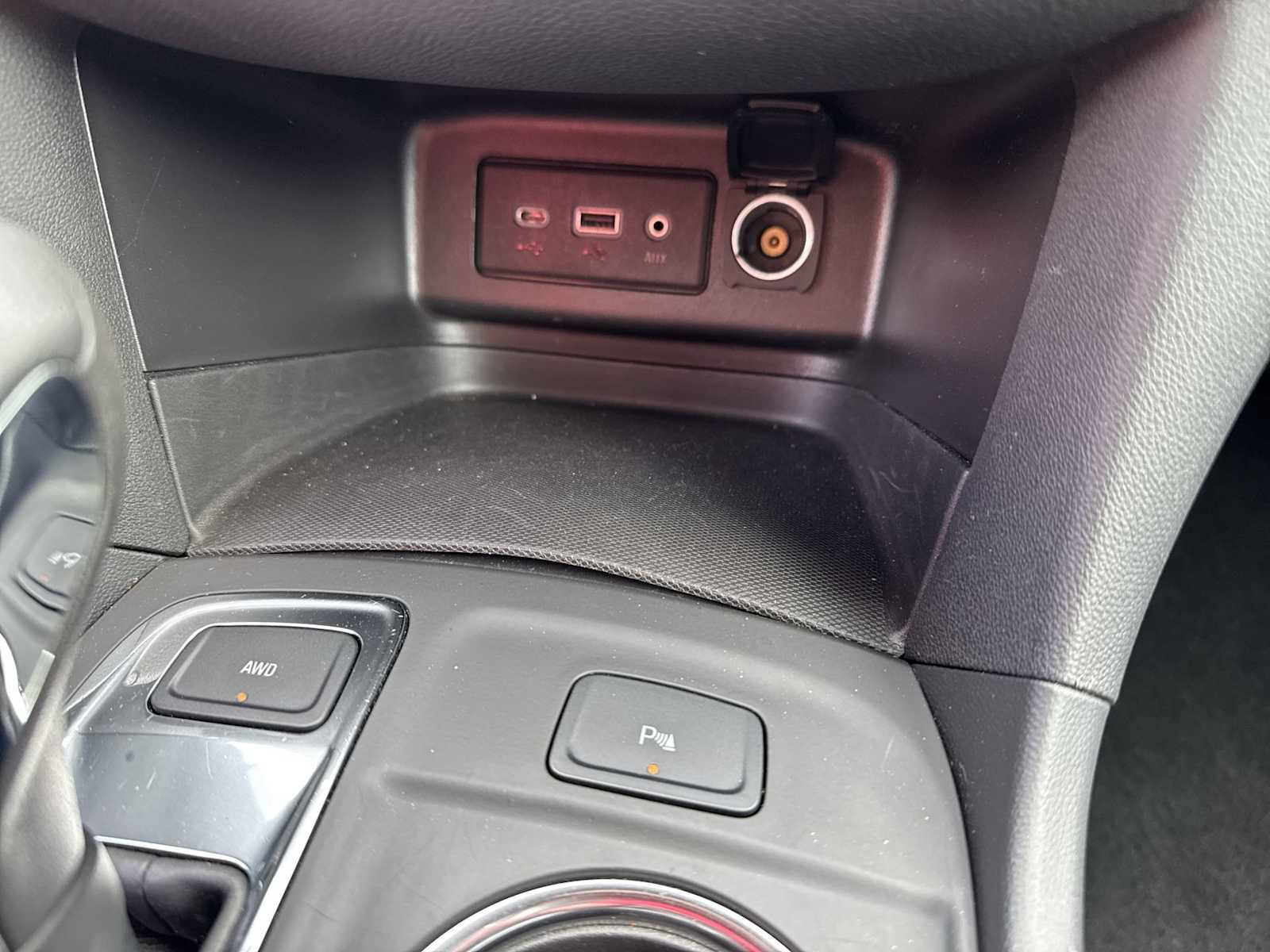 Certified 2024 Chevrolet Equinox LT AWD/4WD image 29