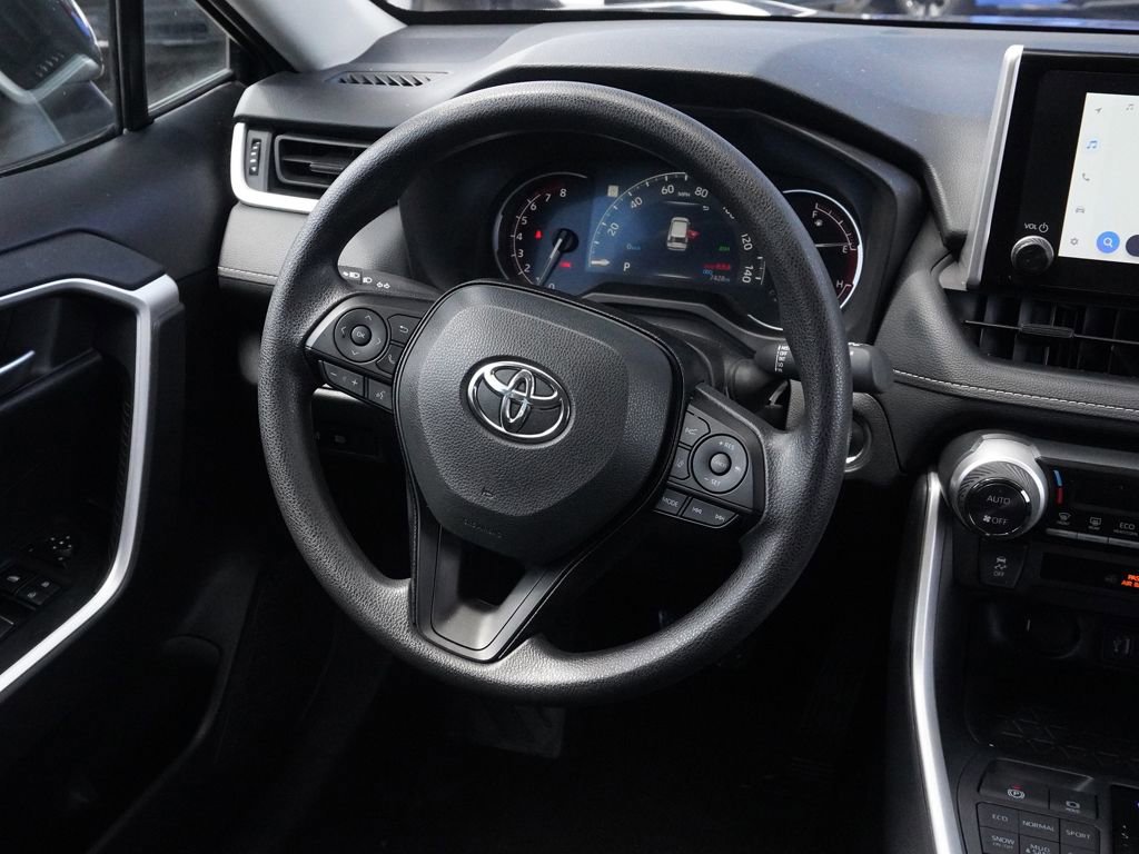 Used 2025 Toyota RAV4 XLE image 24