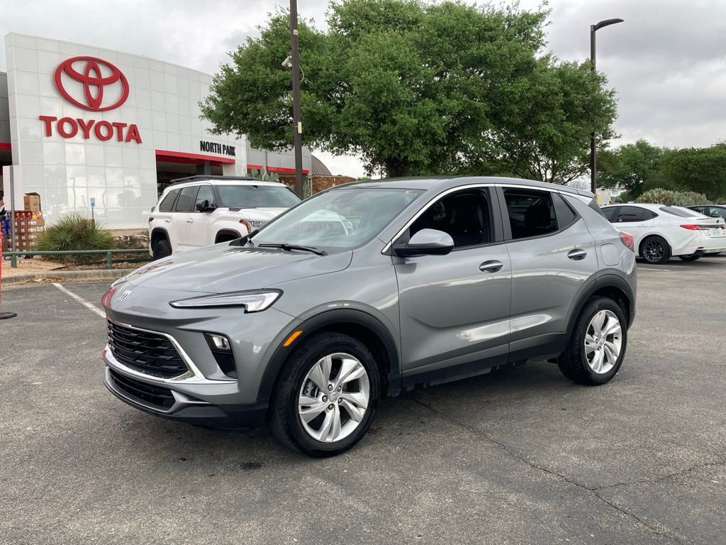 Used 2025 Buick Encore GX Preferred image 1