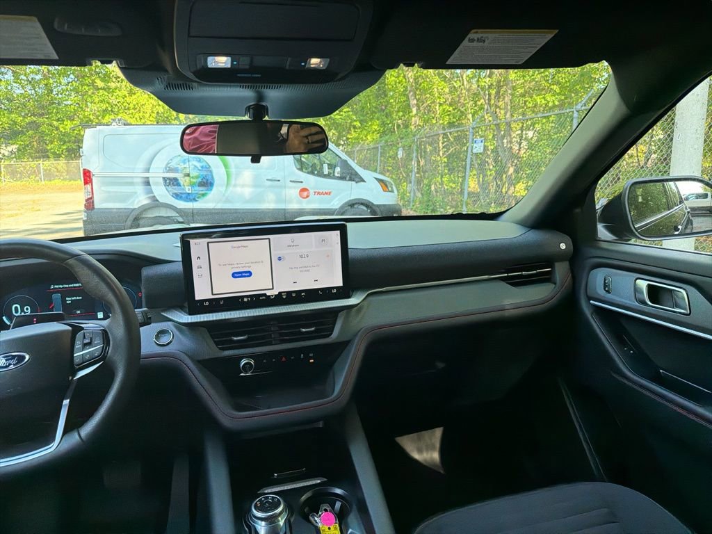 Used 2025 Ford Explorer ST-Line image 12