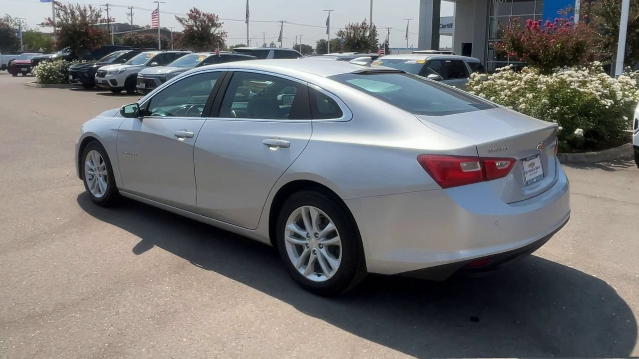Used 2018 Chevrolet Malibu Hybrid w/ Driver Confidence Package FWD image 5