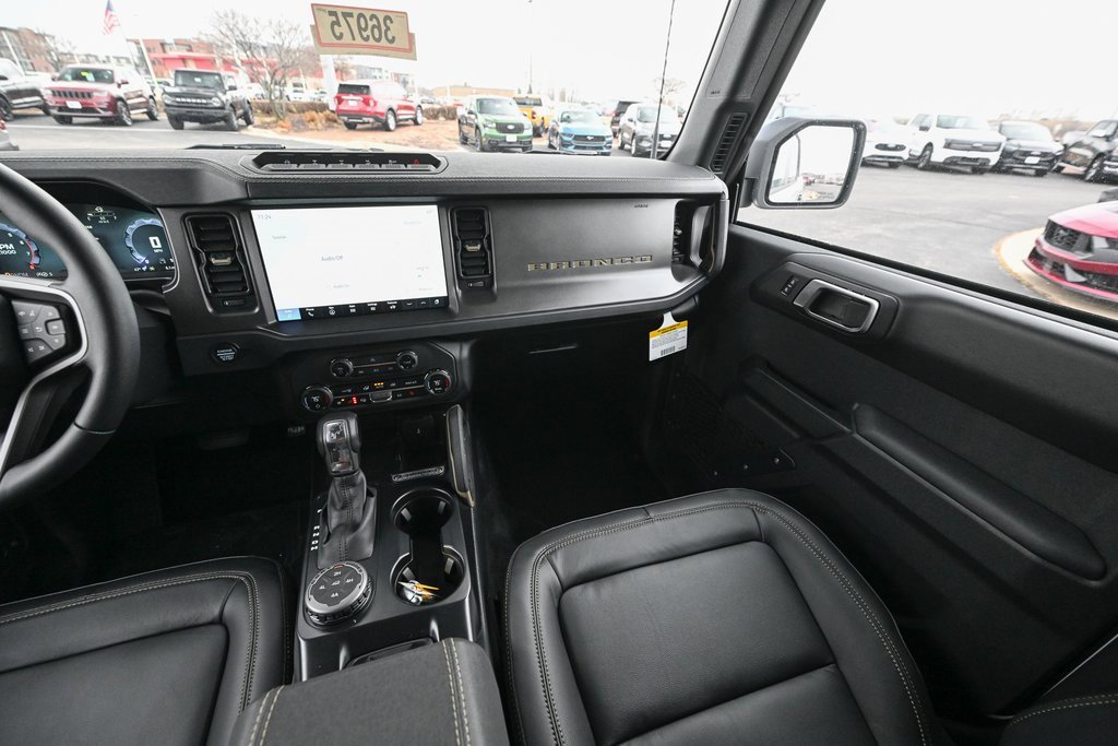 New 2025 Ford Bronco Badlands image 28