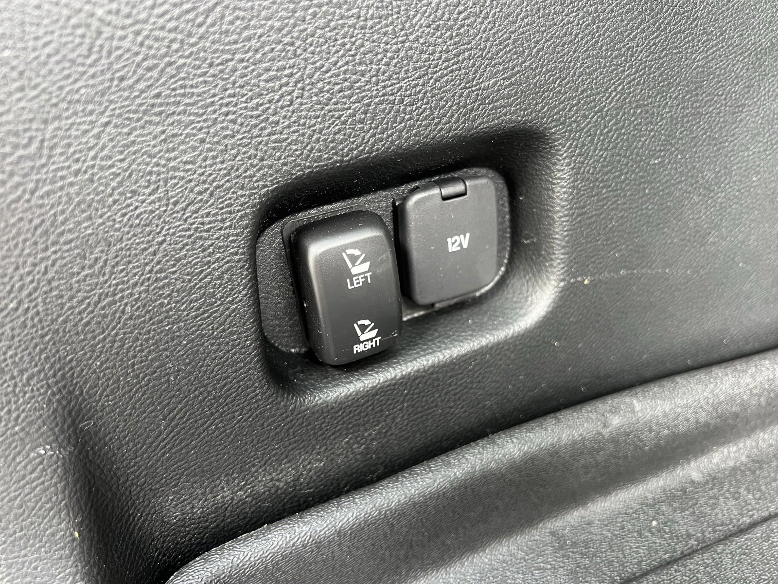 Used 2023 Ford Edge SEL w/ Convenience Package image 16