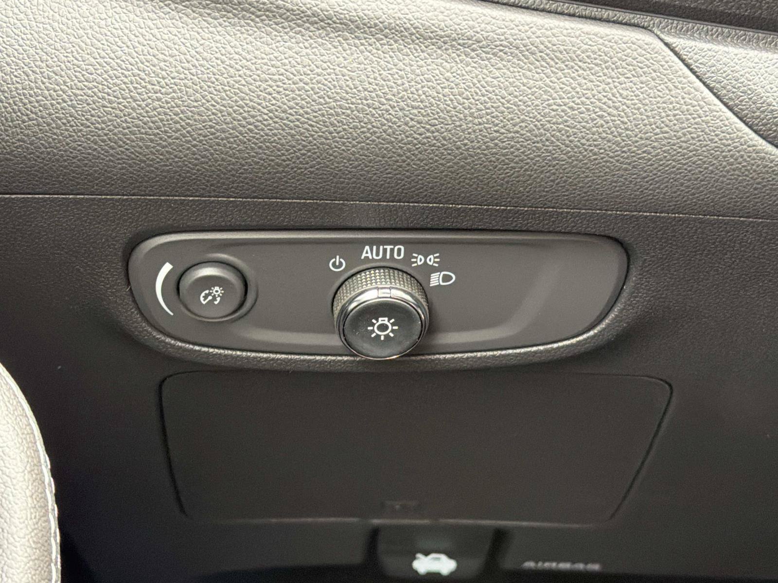 New 2026 Buick Encore GX Preferred AWD/4WD image 18