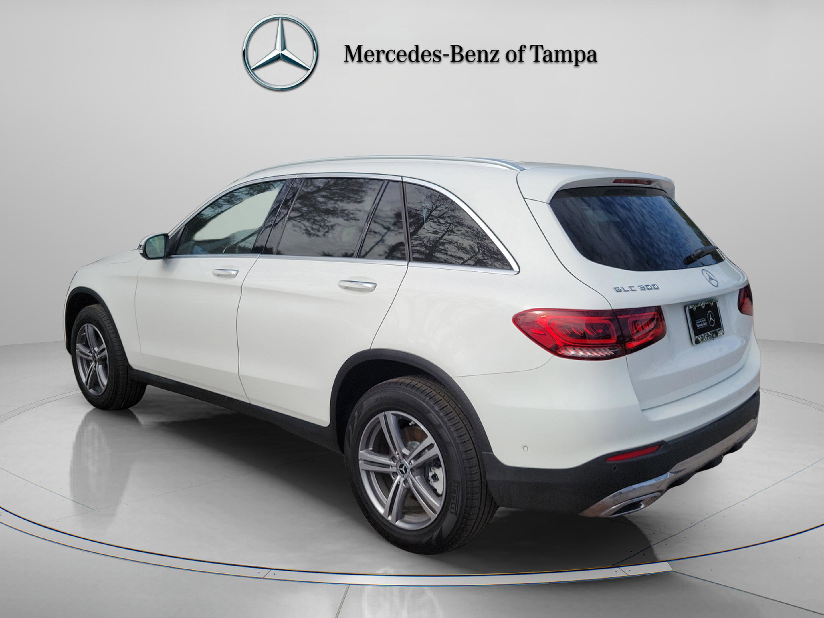 Certified 2022 Mercedes-Benz GLC 300 image 2