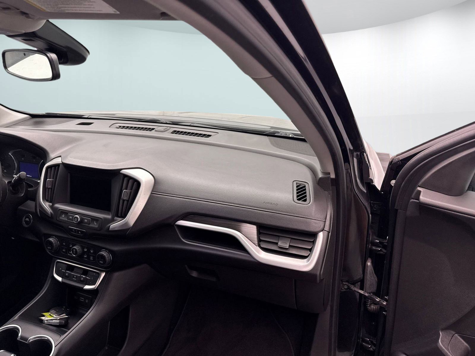 Used 2022 GMC Terrain SLE w/ Driver Convenience Package image 27