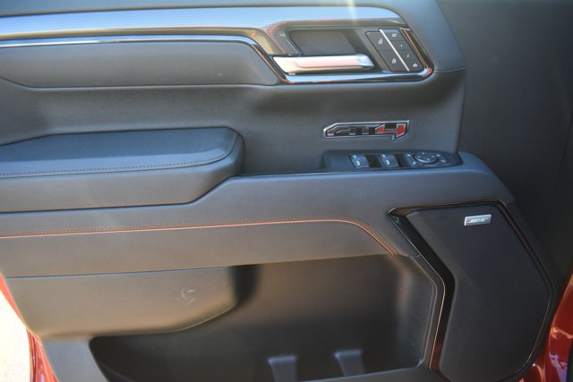 Used 2025 GMC Sierra 1500 AT4 w/ AT4 Premium Package AWD/4WD image 14