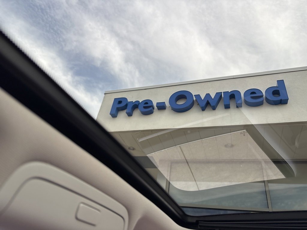 Used 2018 Volkswagen Passat 2.0T SEL Premium image 22