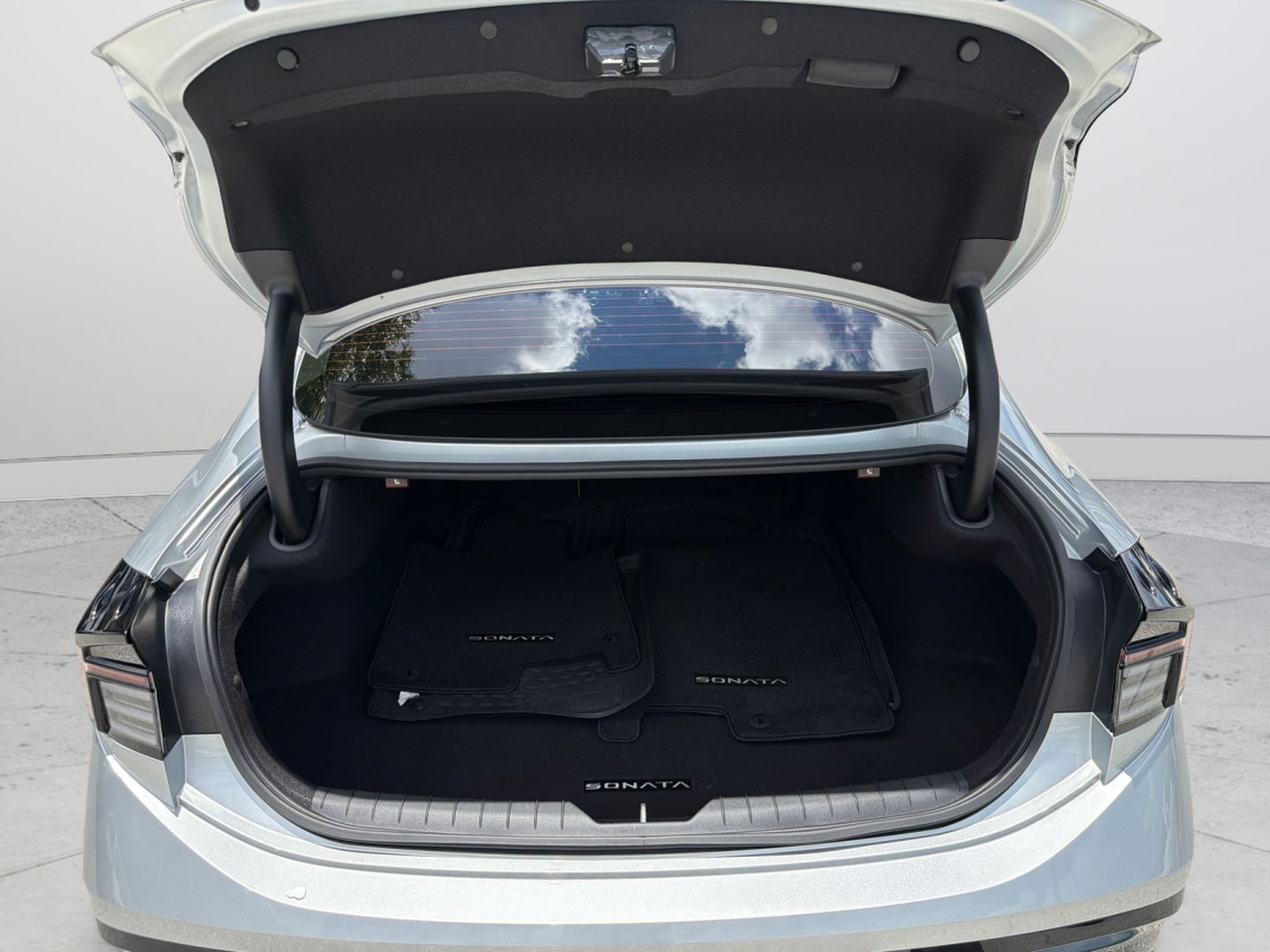 Used 2024 Hyundai Sonata SEL FWD image 35
