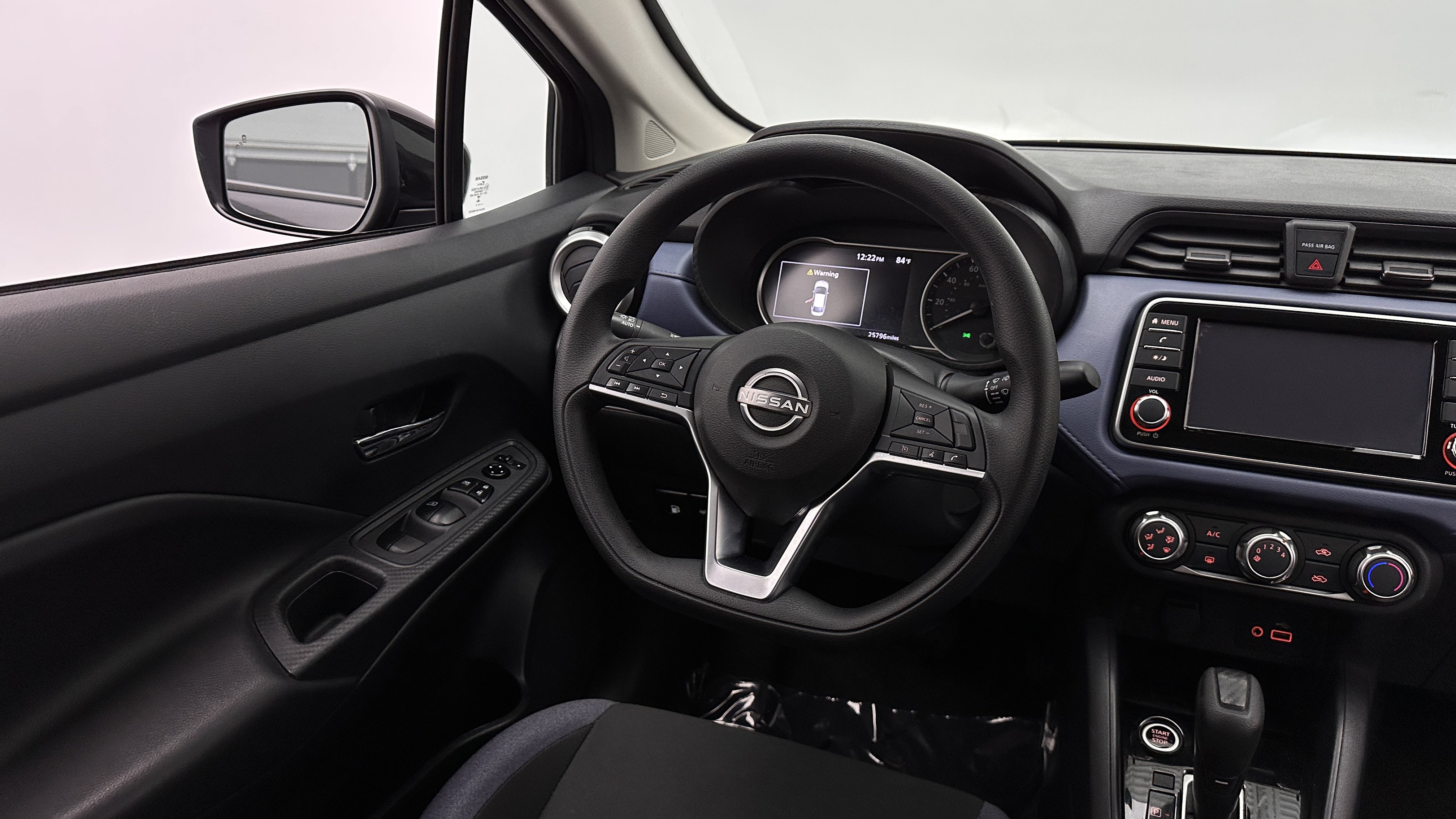Used 2025 Nissan Versa SV FWD image 27