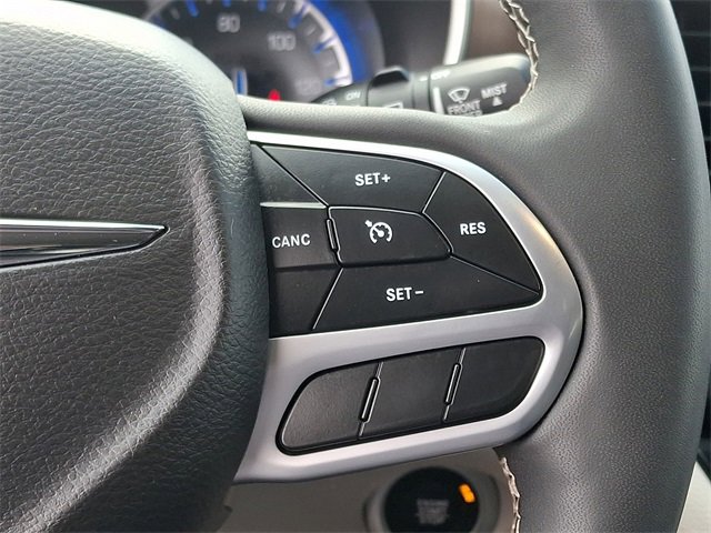 Used 2023 Chrysler Voyager LX image 22