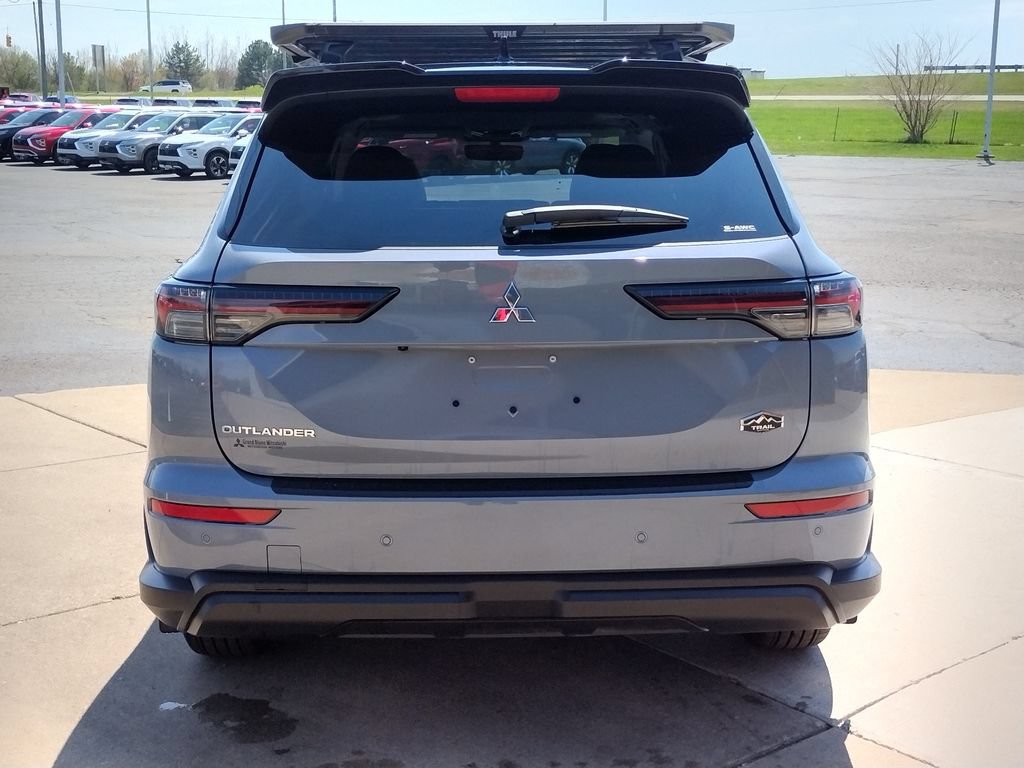 New 2026 Mitsubishi Outlander AWD image 18