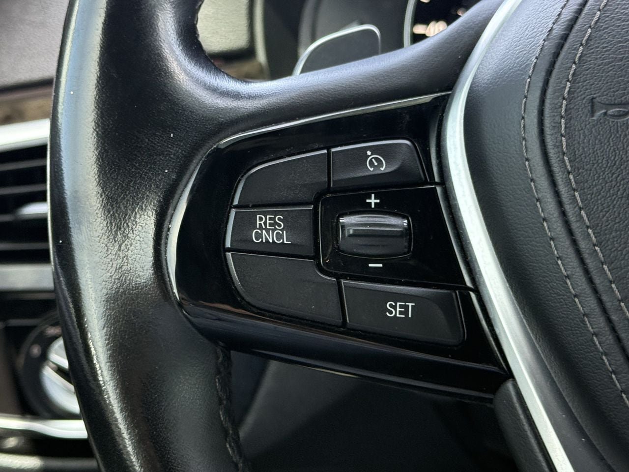 Used 2019 BMW 540i w/ Convenience Package RWD image 13