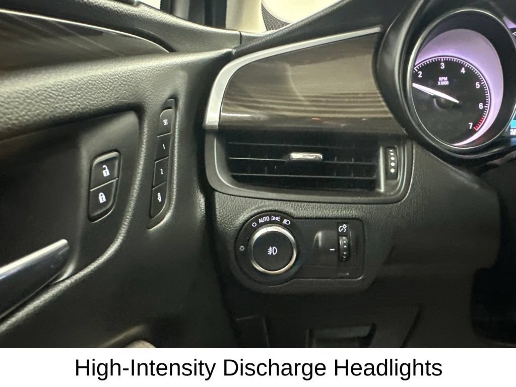 Used 2020 Buick Envision Essence AWD/4WD image 41