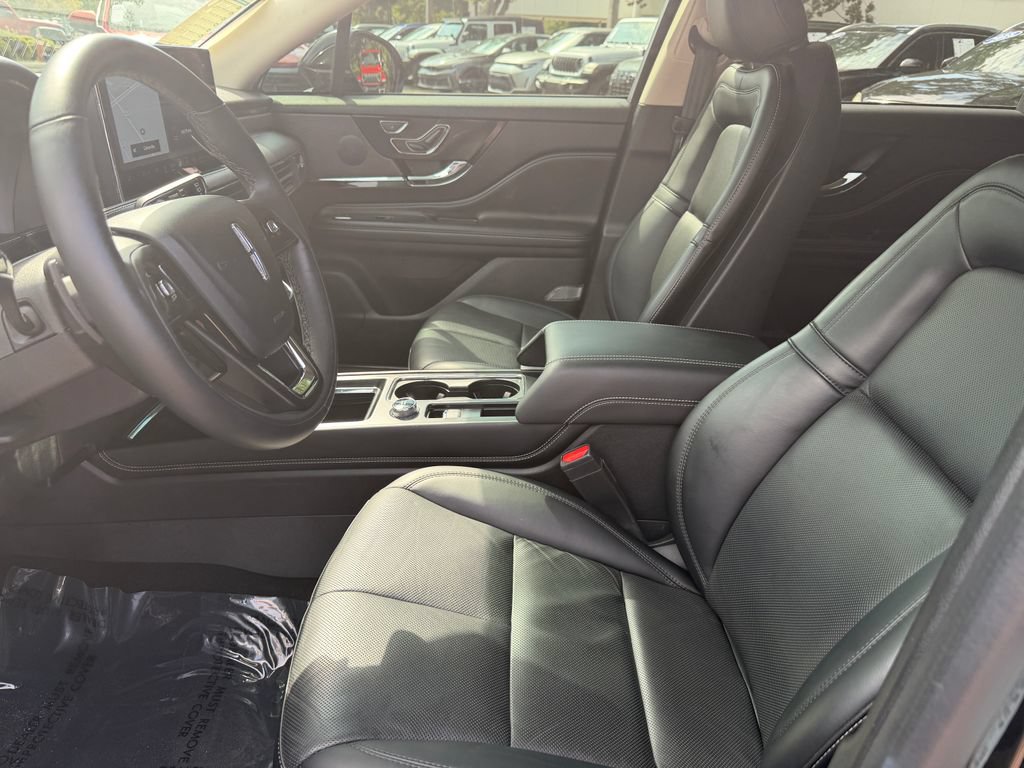 Used 2024 Lincoln Corsair Reserve FWD image 17