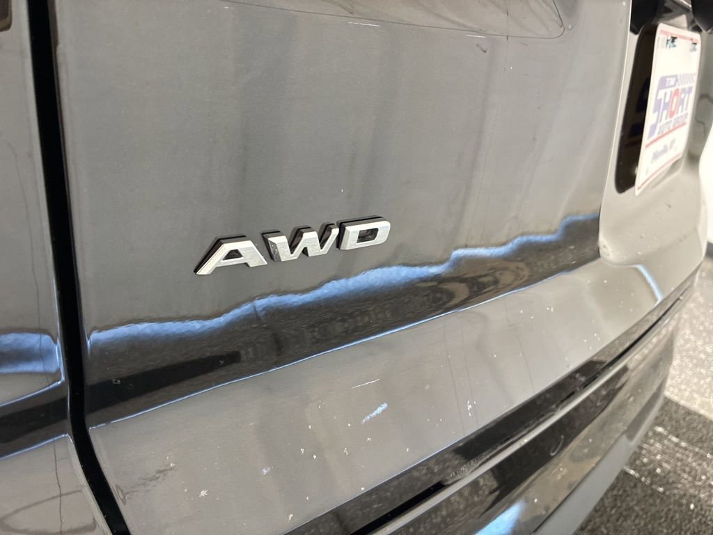 Used 2024 Cadillac XT4 Luxury w/ LPO, Floor Liner Package image 10