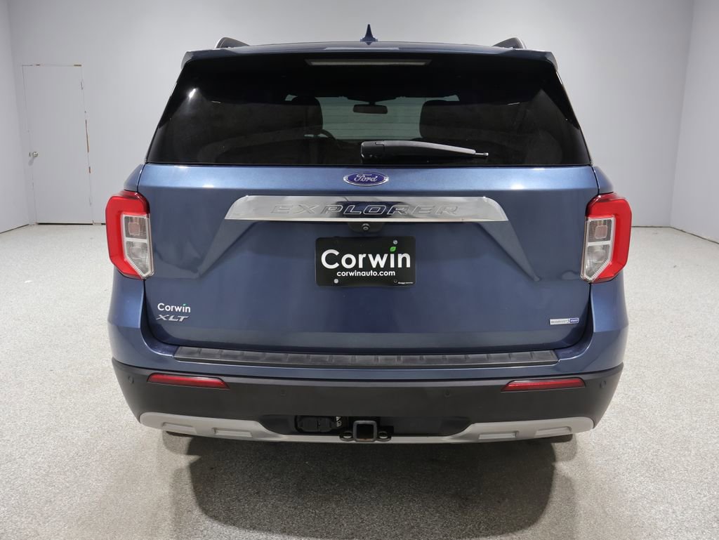 Used 2020 Ford Explorer XLT w/ Equipment Group 202A AWD/4WD image 3