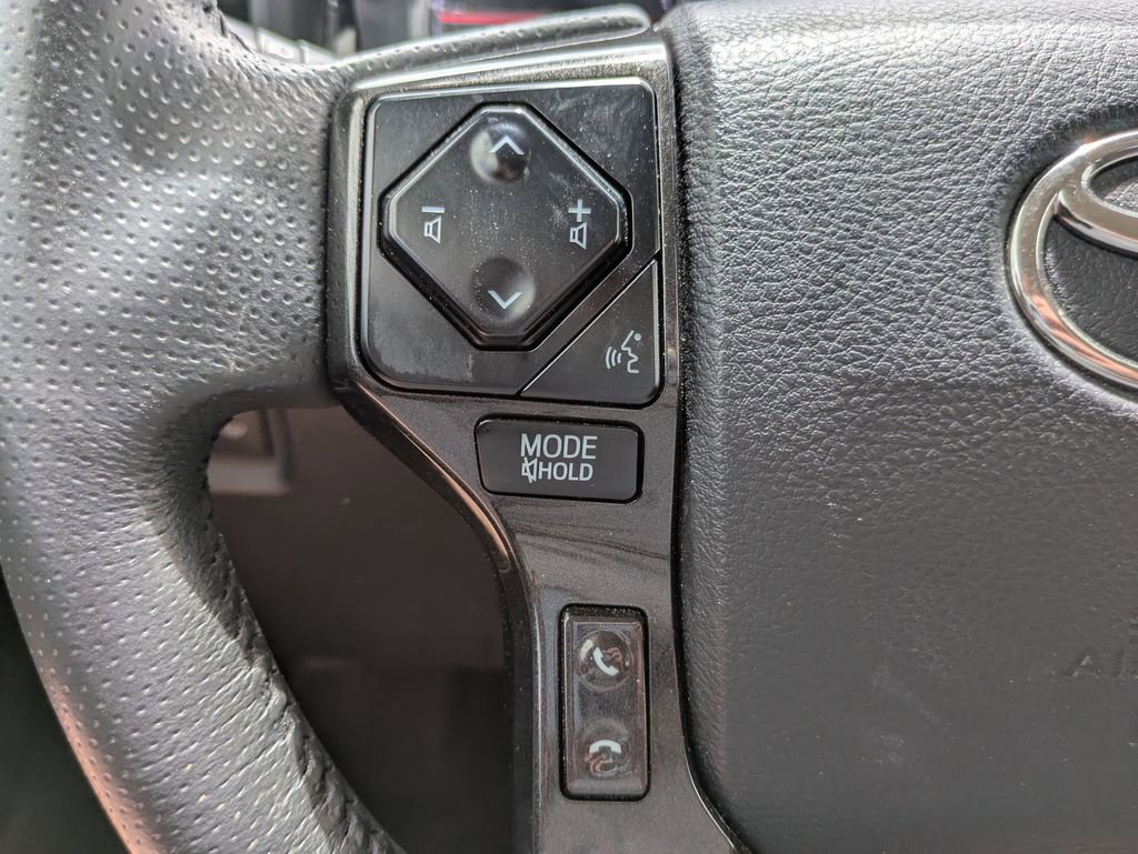 Used 2022 Toyota 4Runner TRD Off-Road image 15