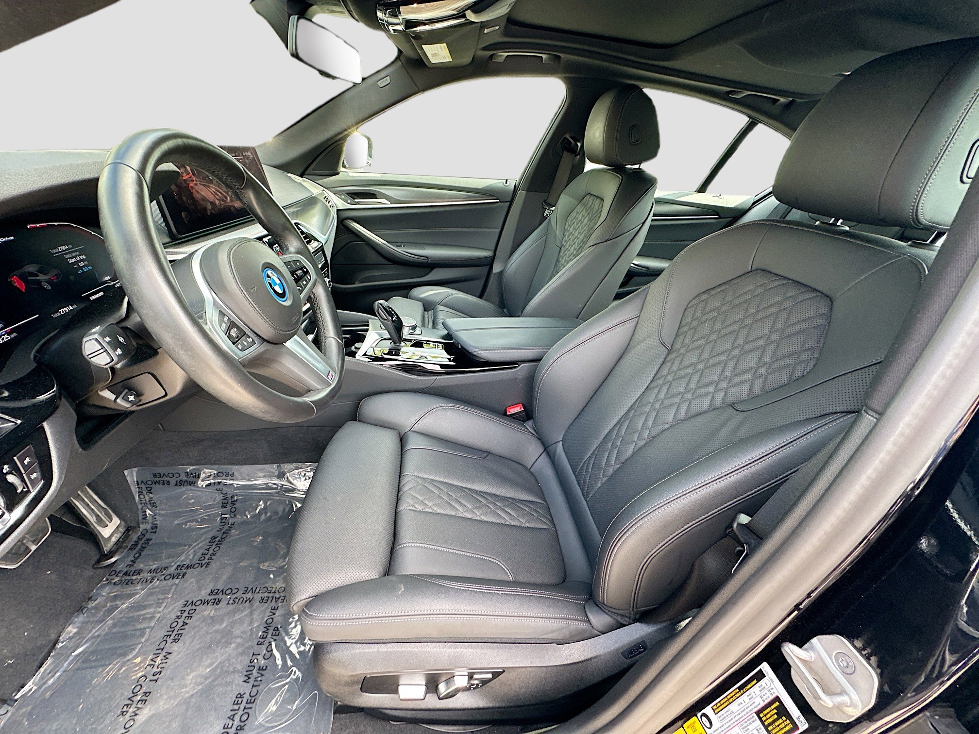 Used 2023 BMW 530e w/ M Sport Package image 21