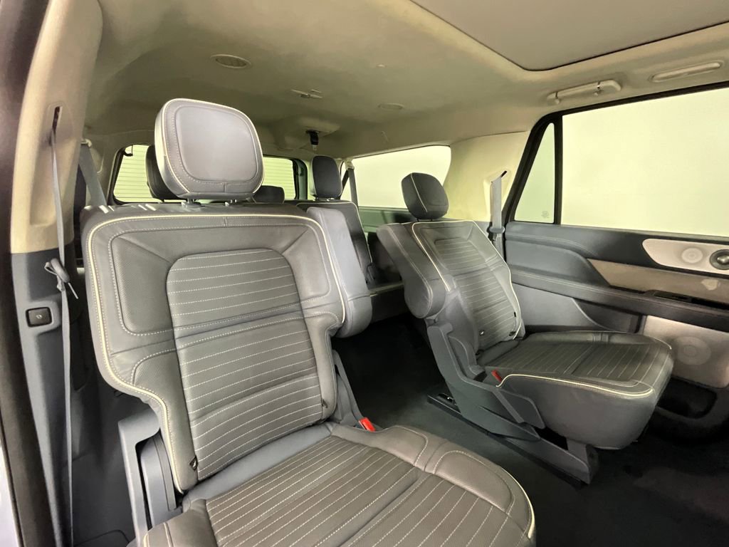 Used 2021 Lincoln Navigator L Black Label w/ Cargo Convenience Package AWD/4WD image 22