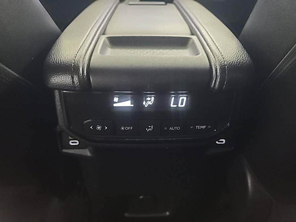 Used 2025 Toyota Grand Highlander AWD image 24
