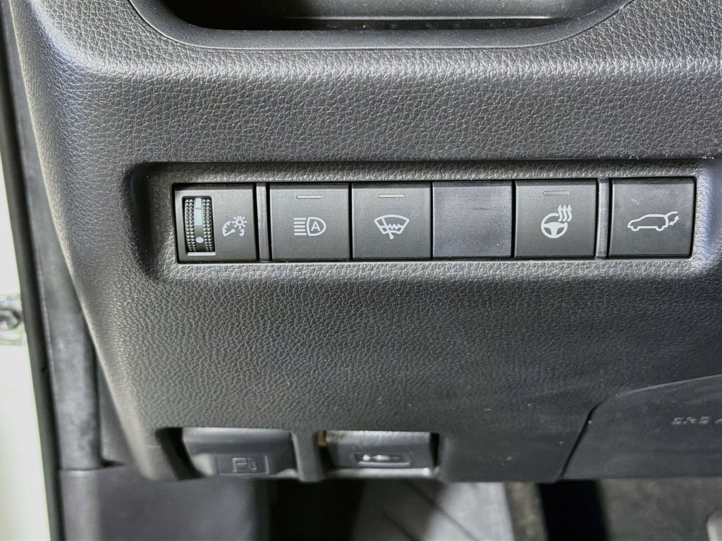 Used 2020 Toyota RAV4 XLE Premium AWD/4WD image 20