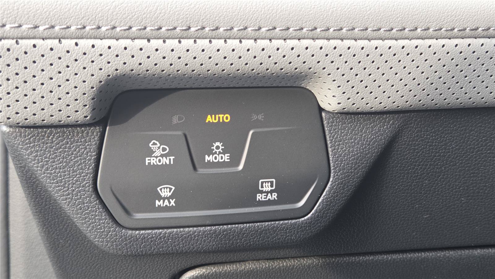 New 2026 Volkswagen Atlas Peak Edition AWD/4WD image 15