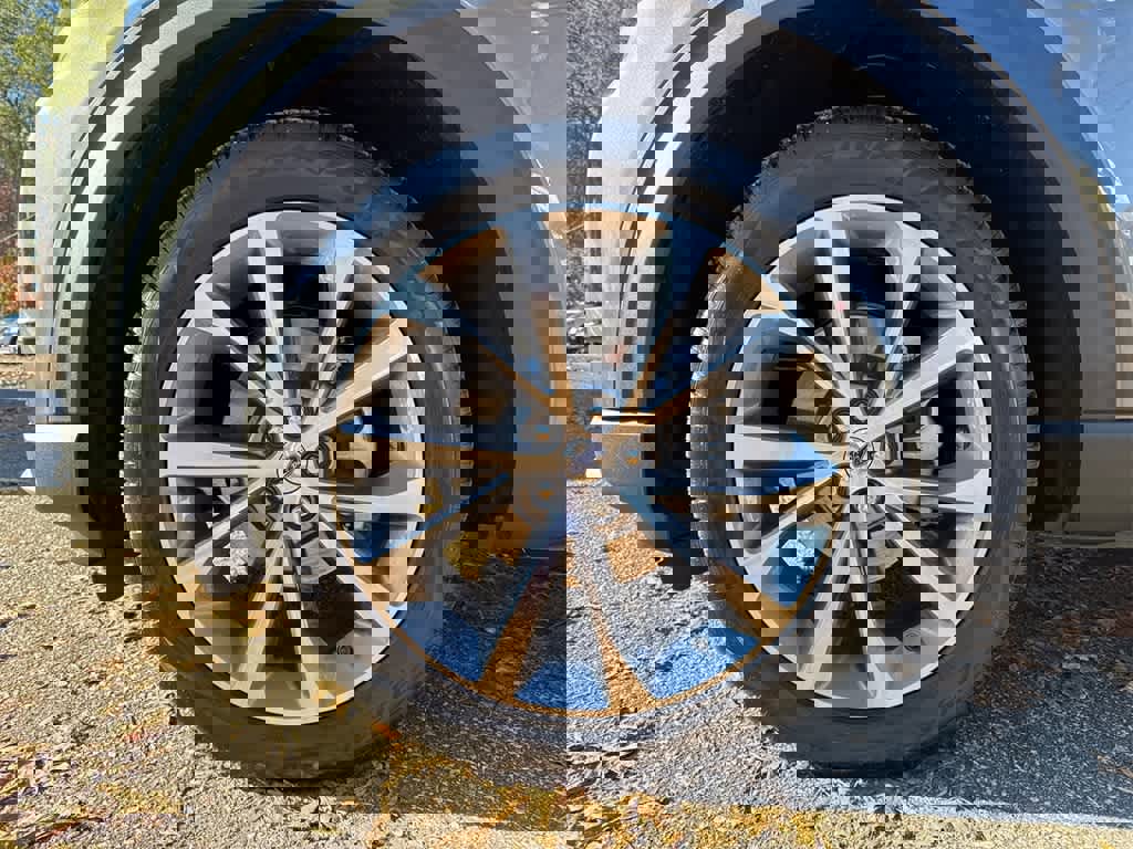 Used 2025 Ford Explorer Platinum w/ Ultimate Package image 9