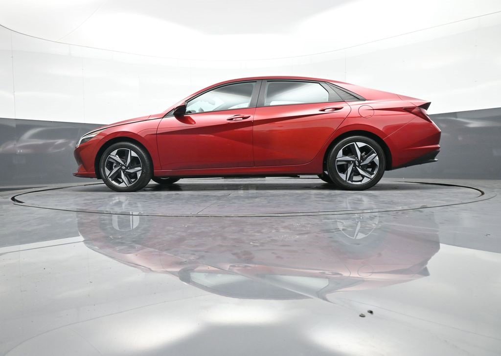 Certified 2023 Hyundai Elantra SEL w/ Convenience Package image 32