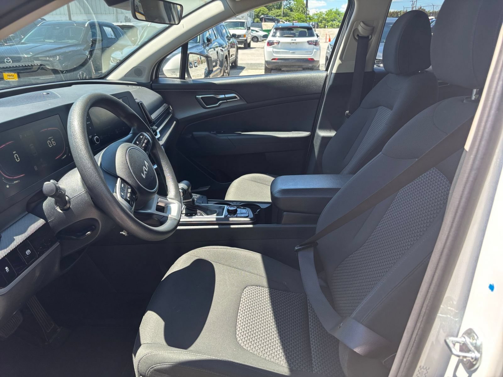 Used 2024 Kia Sportage LX FWD image 22