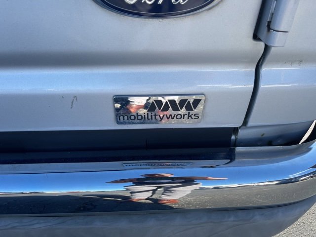 Used 2002 Ford E-150 and Econoline 150 RV image 8