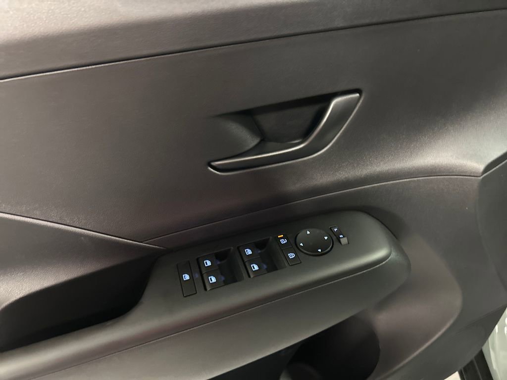 New 2026 Hyundai Kona SE image 12
