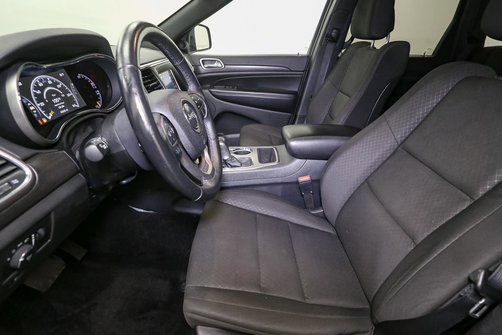 Used 2018 Jeep Grand Cherokee Laredo image 40