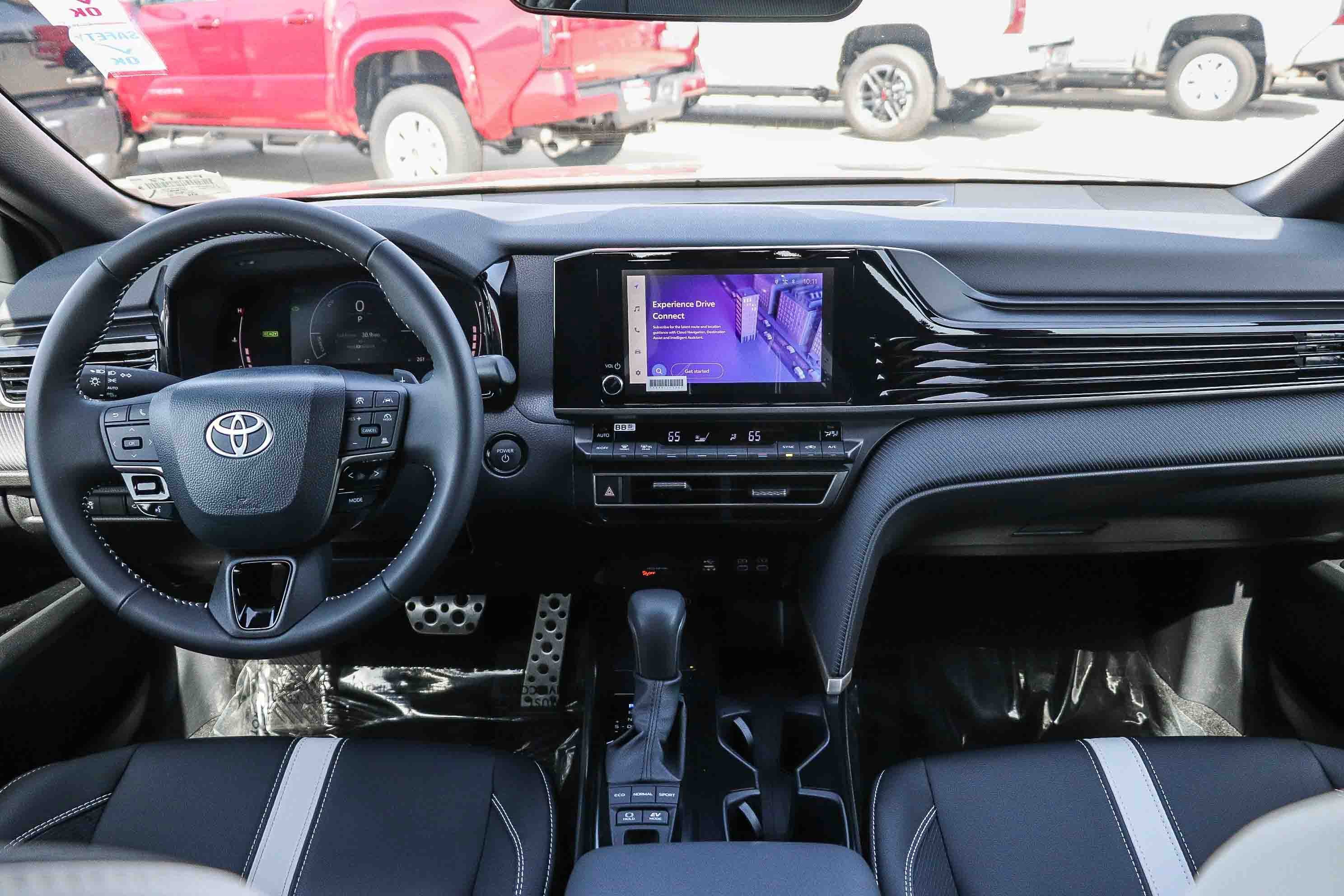 Used 2026 Toyota Camry SE w/ Convenience Package FWD image 13