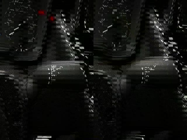 Used 2025 Toyota Corolla LE image 26