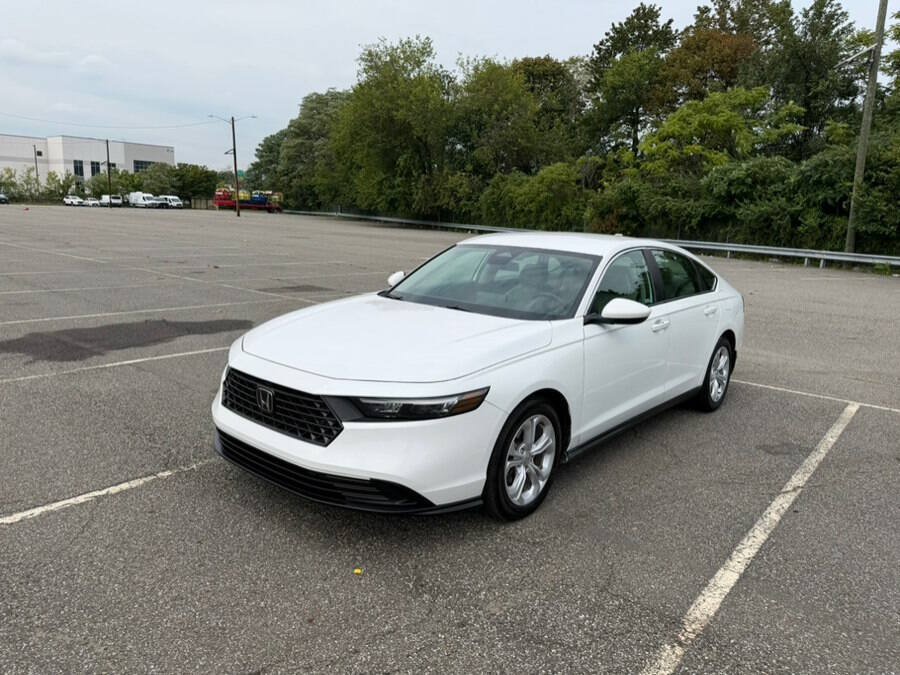 Used 2025 Honda Accord LX image 2