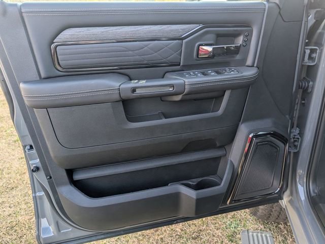 New 2026 RAM 2500 Limited image 9