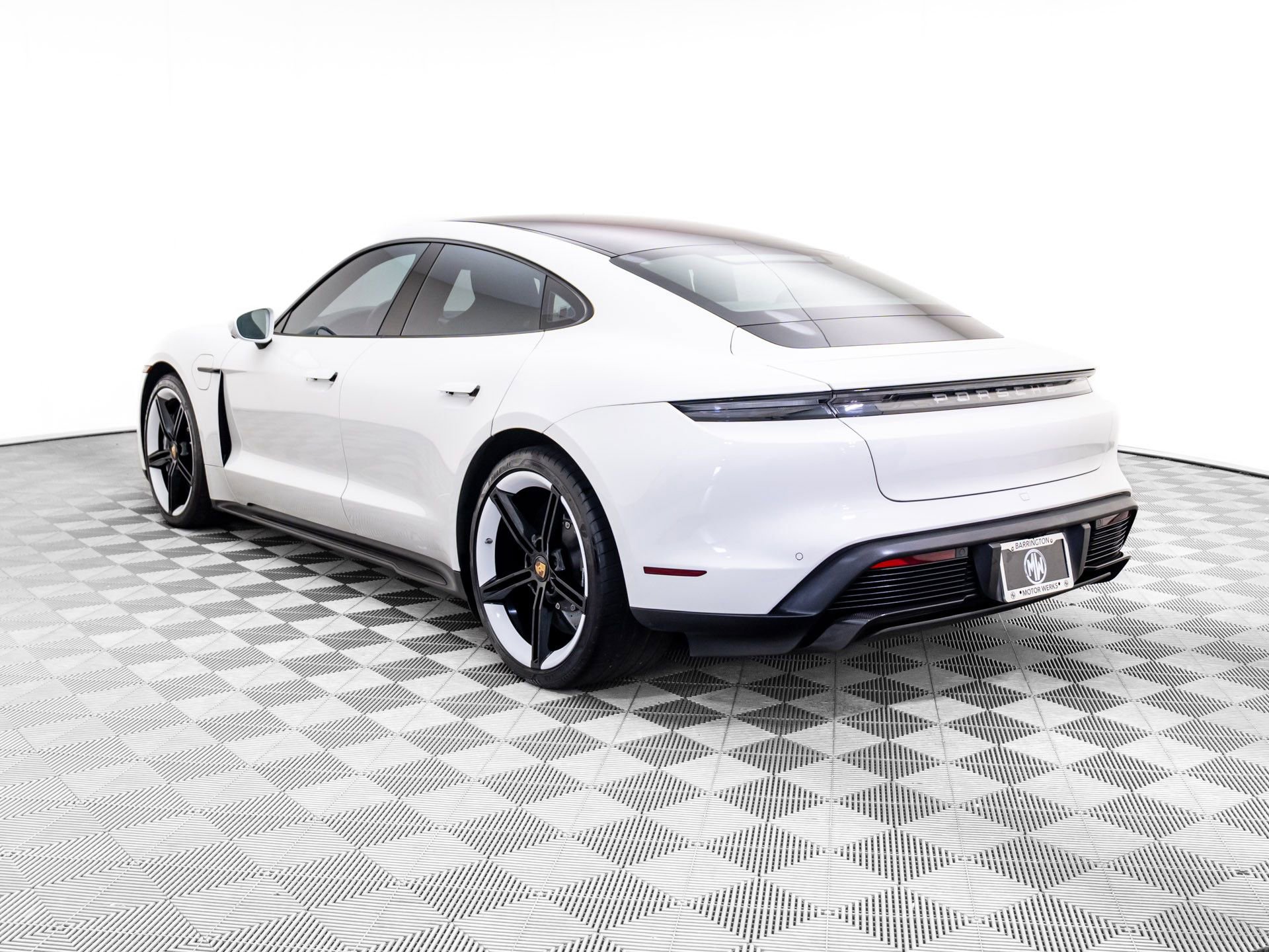 Used 2021 Porsche Taycan Turbo S image 3