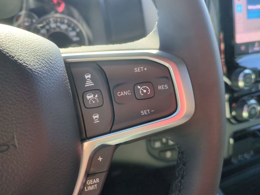 Used 2025 RAM 1500 Big Horn AWD/4WD image 16