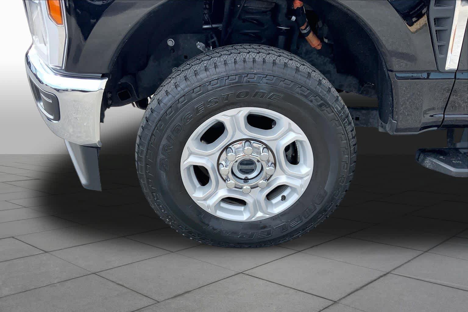 Used 2025 Ford F250 XLT w/ 360-Degree Camera Package AWD/4WD image 11
