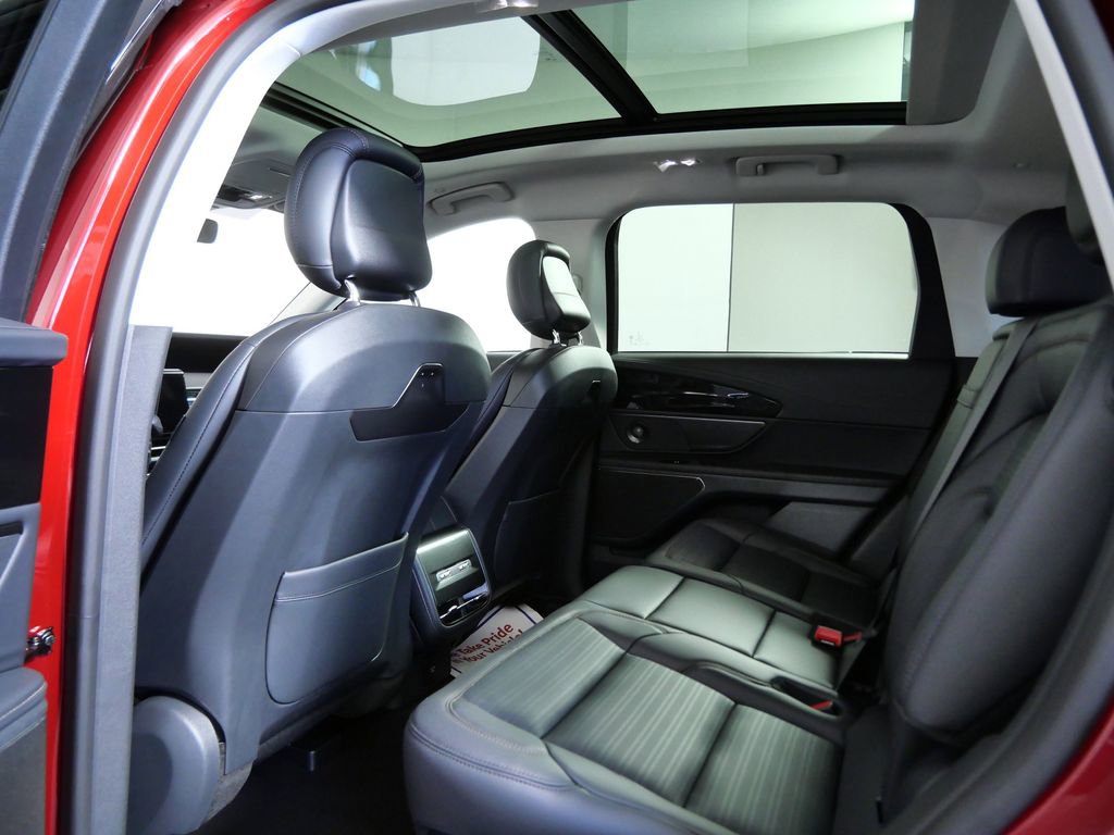 New 2026 Lincoln Nautilus Reserve AWD/4WD image 14