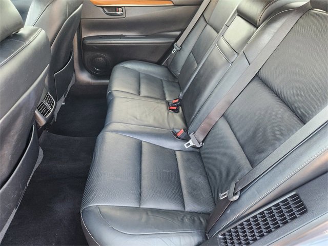 Used 2013 Lexus ES 300h image 13