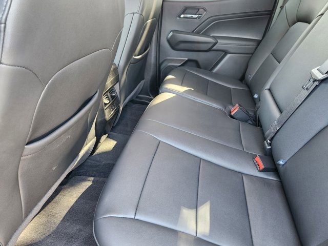 Used 2025 Chevrolet Colorado LT w/ LT Convenience Package image 30