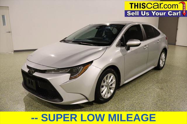 Used 2020 Toyota Corolla LE image 3