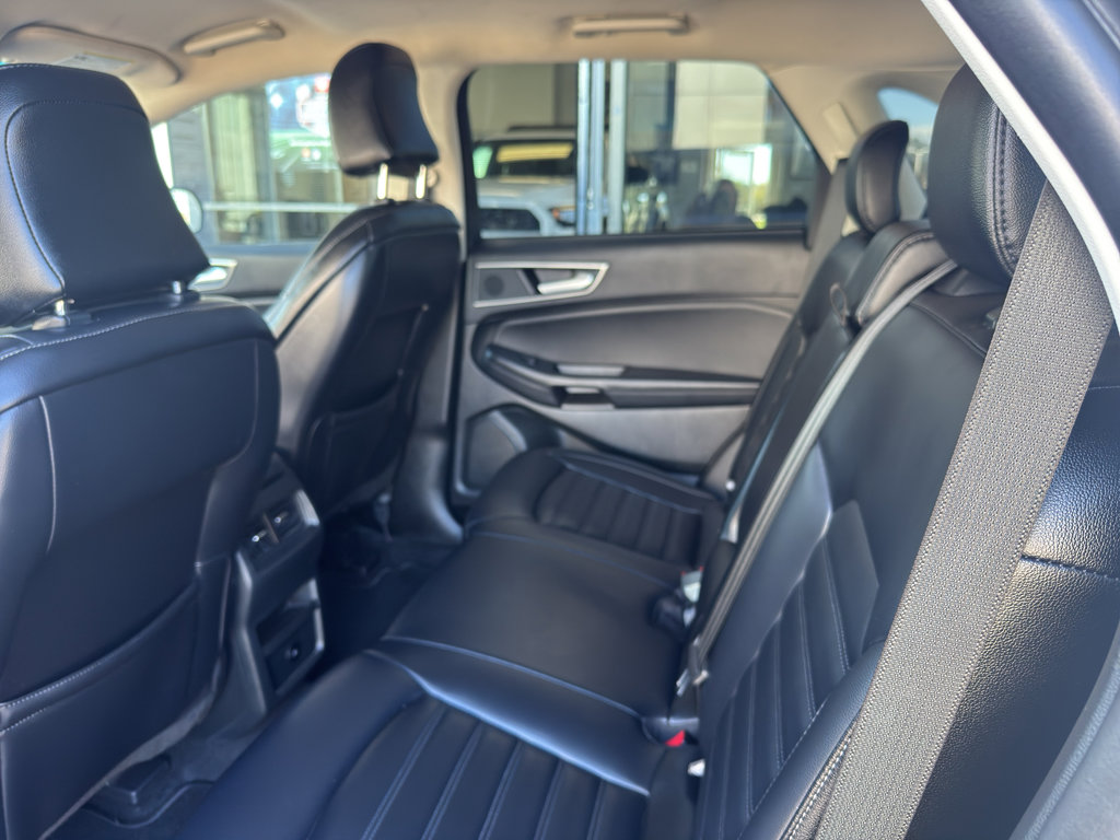 Used 2024 Ford Edge SEL image 8