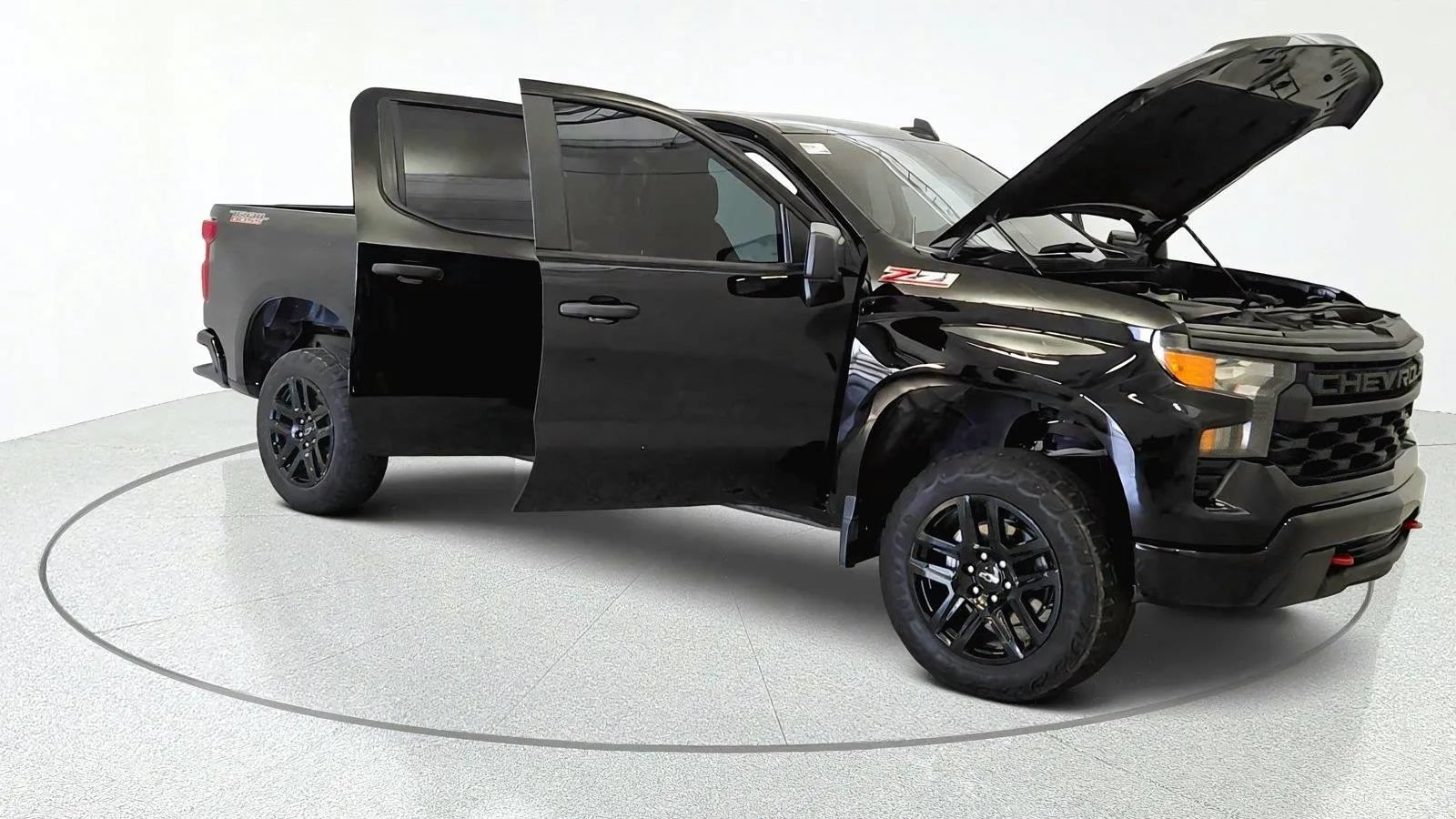 Used 2025 Chevrolet Silverado 1500 Custom Trail Boss AWD/4WD image 11