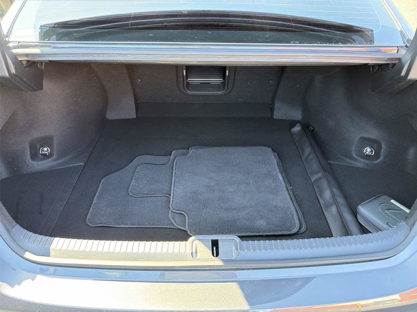 Used 2025 Lexus ES 300h w/ Premium Package FWD image 21
