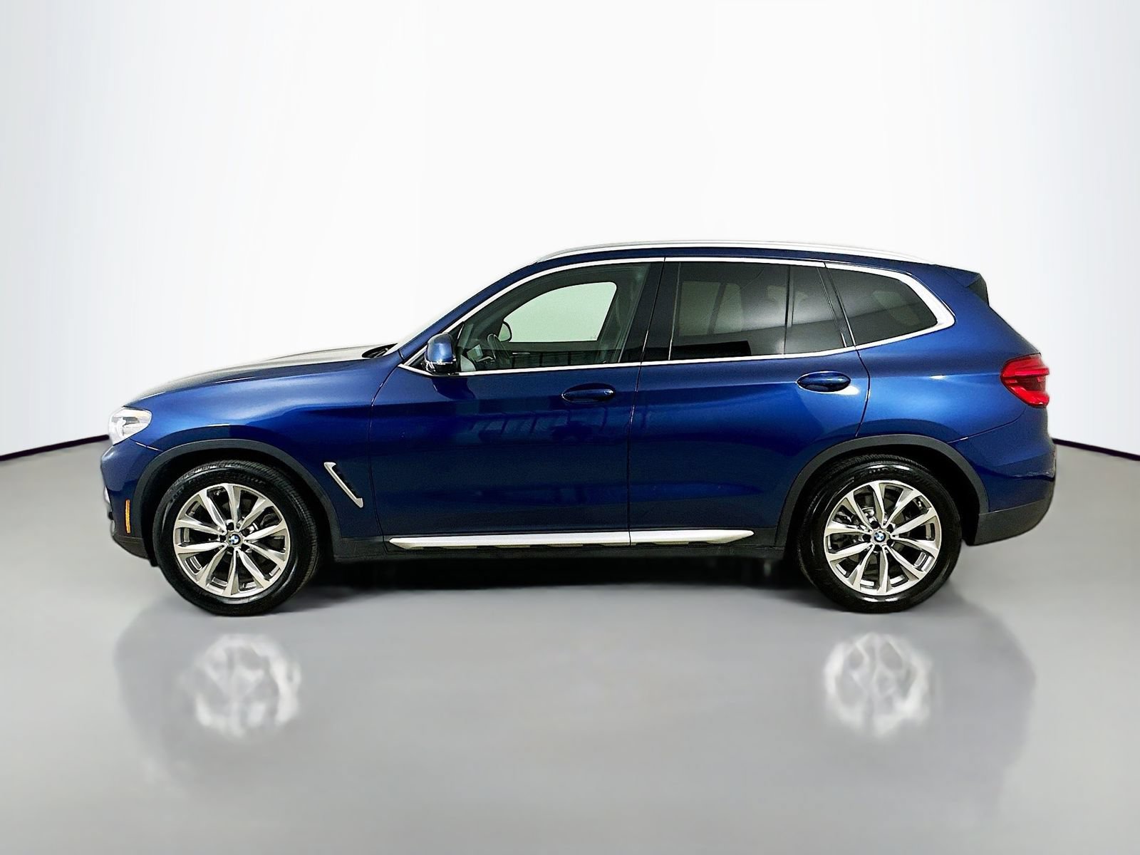 Used 2018 BMW X3 xDrive30i w/ Premium Package AWD/4WD image 8