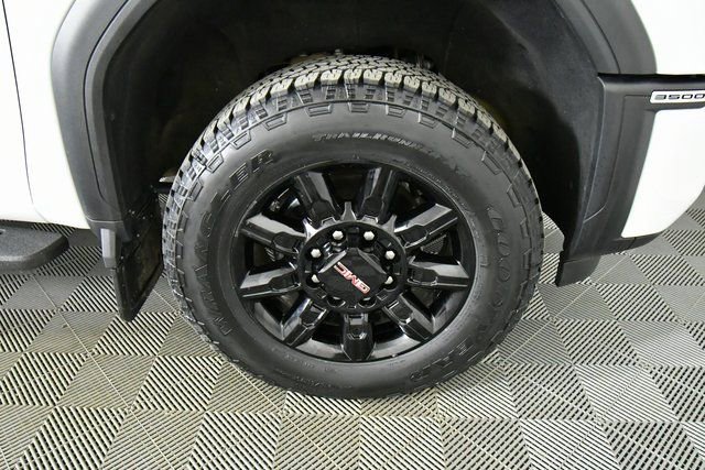 Used 2025 GMC Sierra 3500 AT4 w/ AT4 Premium Plus Package image 17